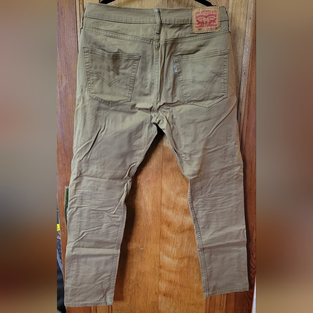 Levi's - Picture 3 of 4